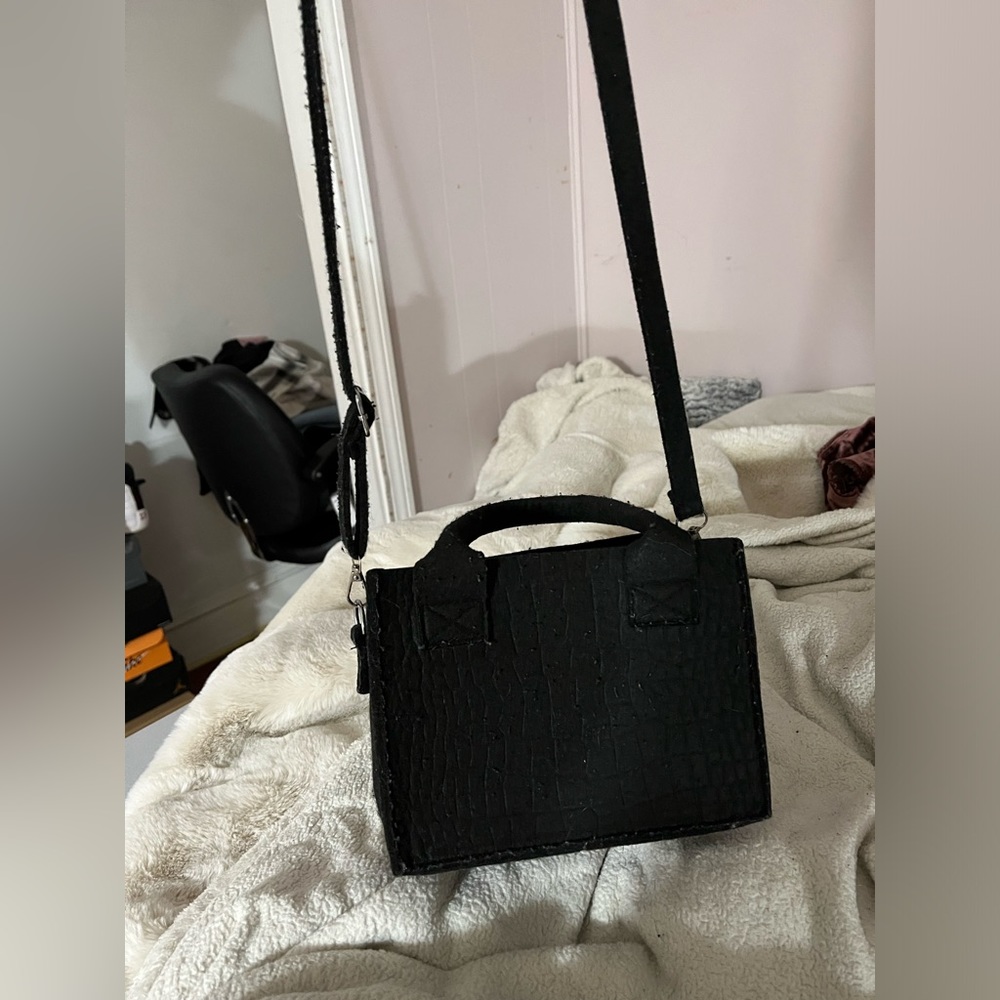 Purse - Picture 3 of 3